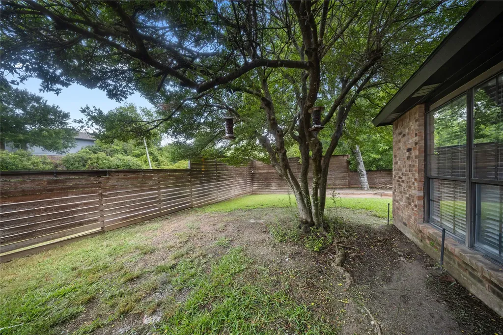 11136 Mccree Road Dallas TX 75238