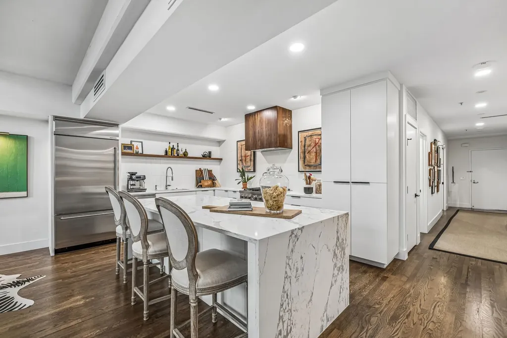 1999 Mckinney Avenue Dallas TX 75201