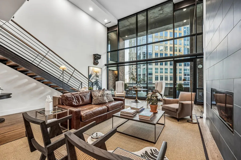 1999 Mckinney Avenue Dallas TX 75201