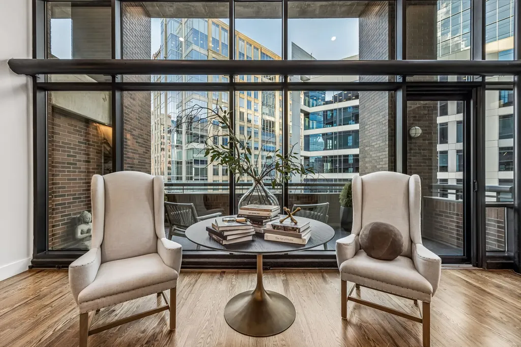 1999 Mckinney Avenue Dallas TX 75201