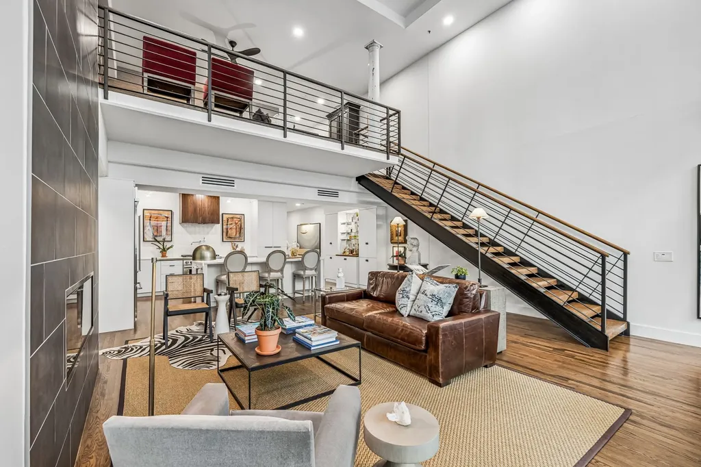 1999 Mckinney Avenue Dallas TX 75201