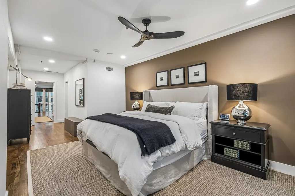 1999 Mckinney Avenue Dallas TX 75201