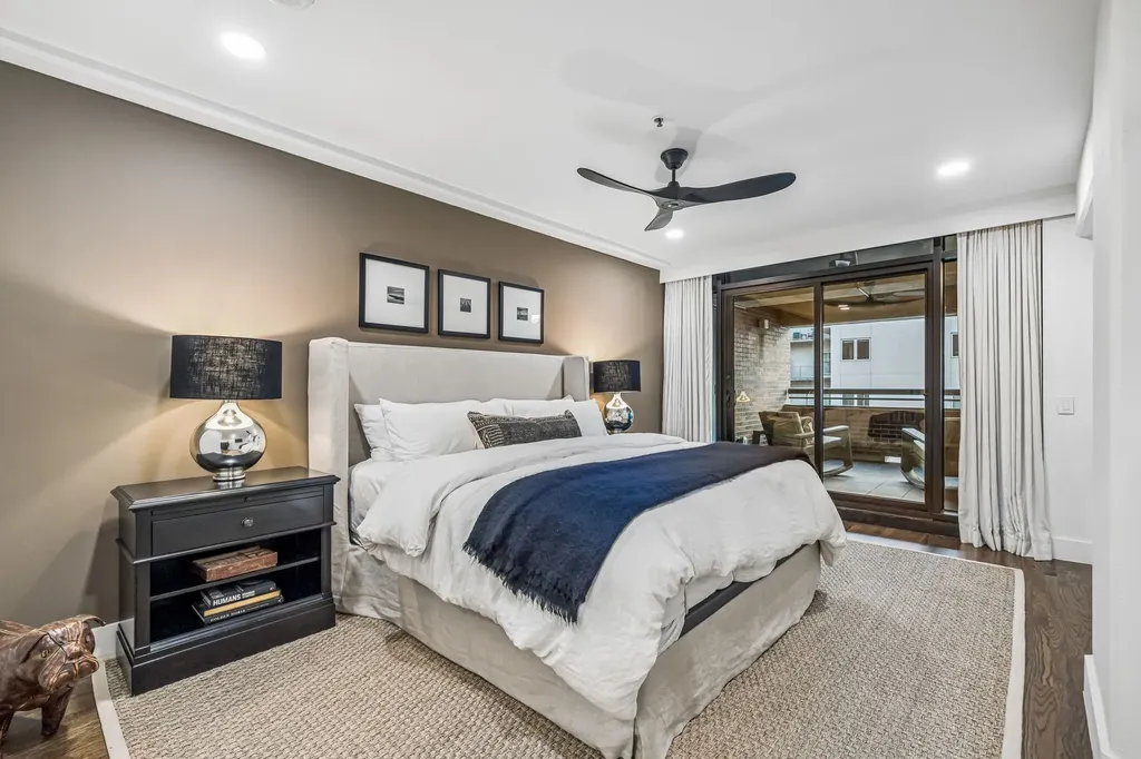 1999 Mckinney Avenue Dallas TX 75201