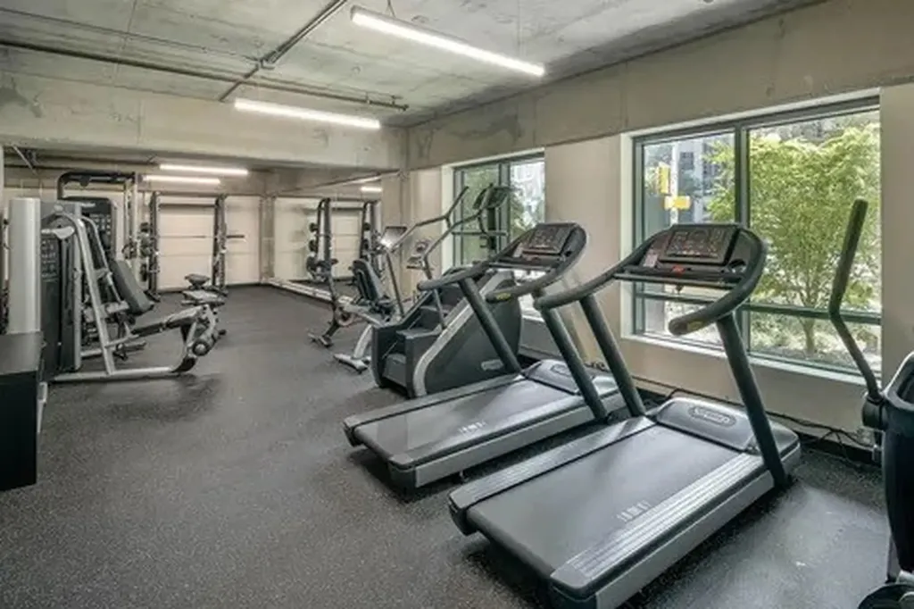 1999 Mckinney Avenue Dallas TX 75201