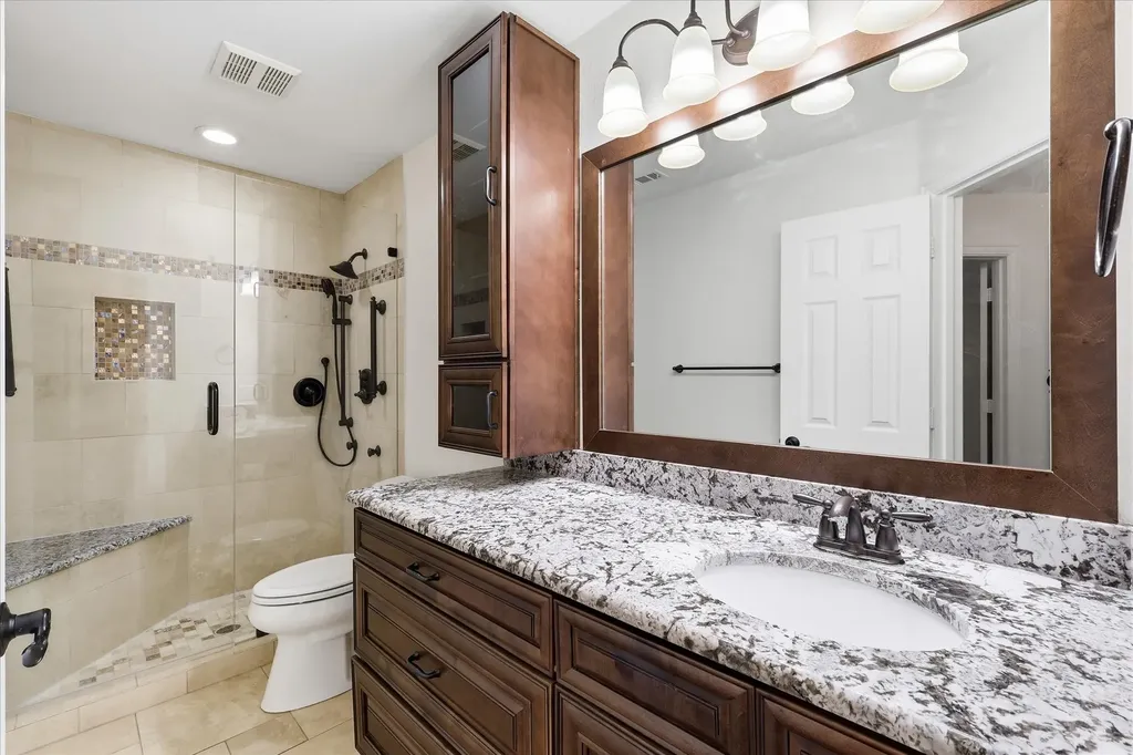 8210 Carter Street Lantana TX 76226