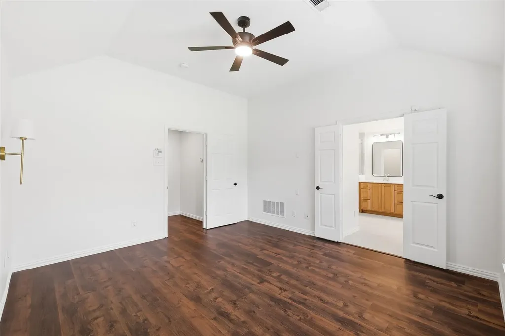 8210 Carter Street Lantana TX 76226