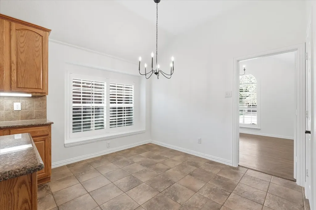 8210 Carter Street Lantana TX 76226