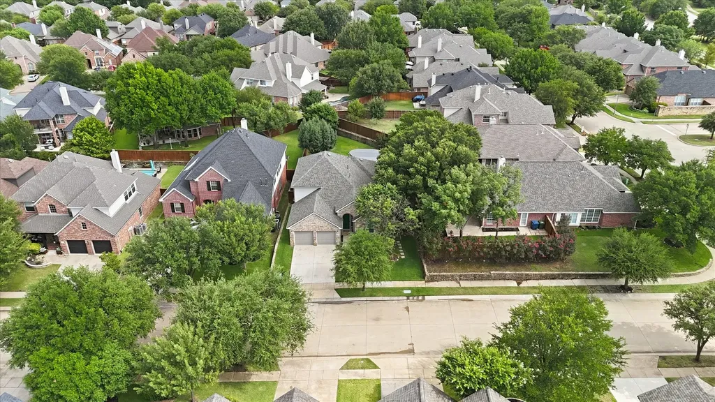 8210 Carter Street Lantana TX 76226