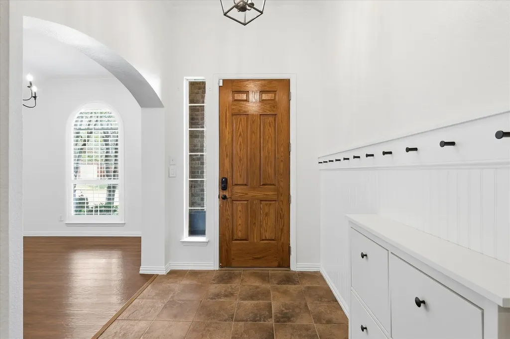 8210 Carter Street Lantana TX 76226
