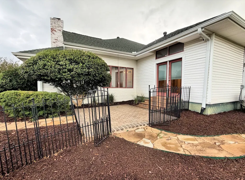 13116 Hillcrest Boulevard Fort Worth TX 76244