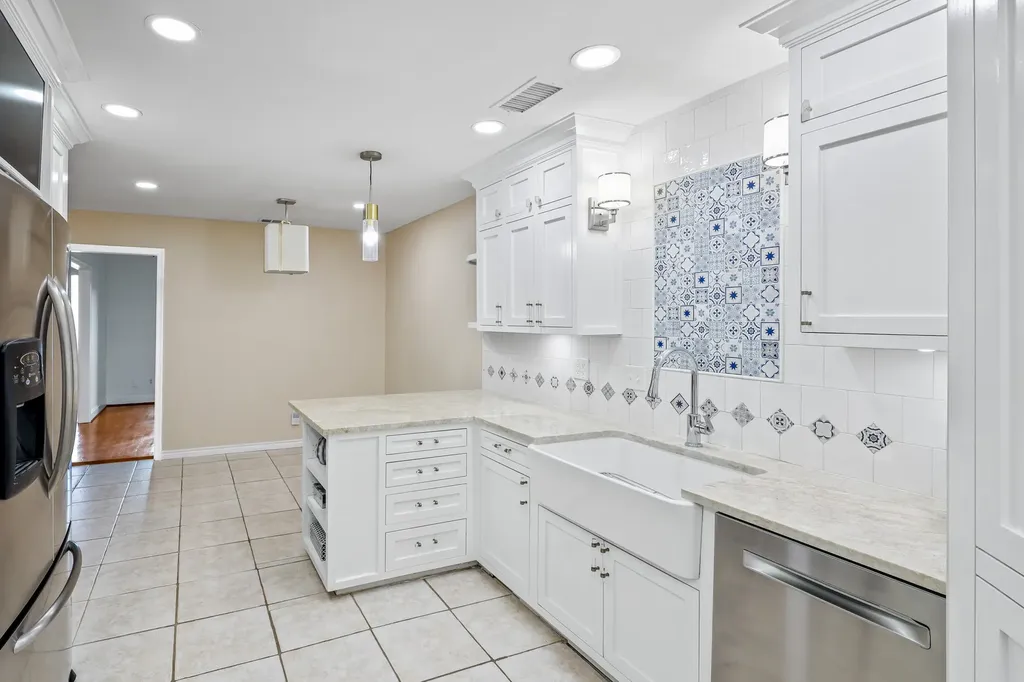 10519 Ravenscroft Drive Dallas TX 75230