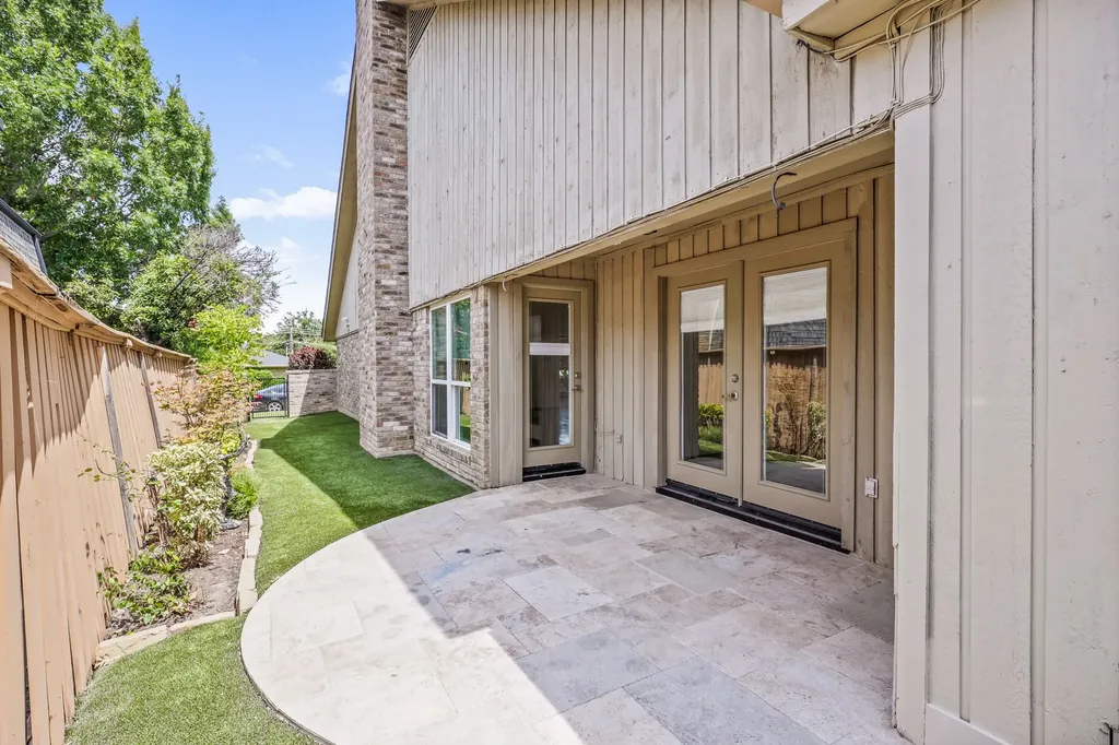10519 Ravenscroft Drive Dallas TX 75230