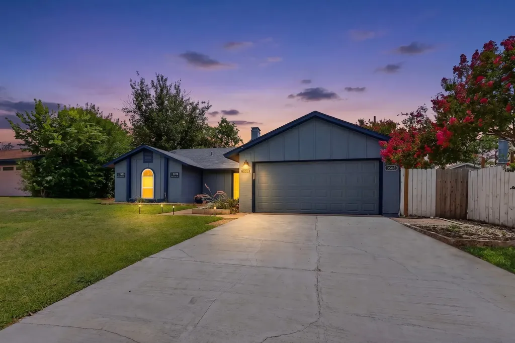 3508 Grande Bulevar Irving TX 75062