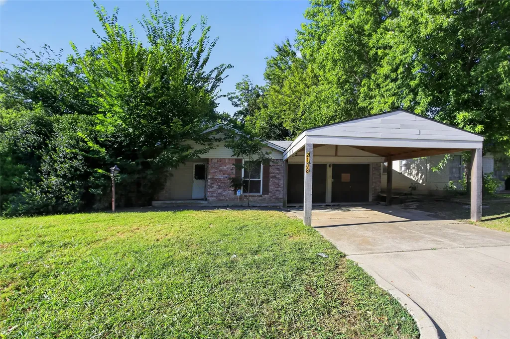 2108 Barton Drive Arlington TX 76010