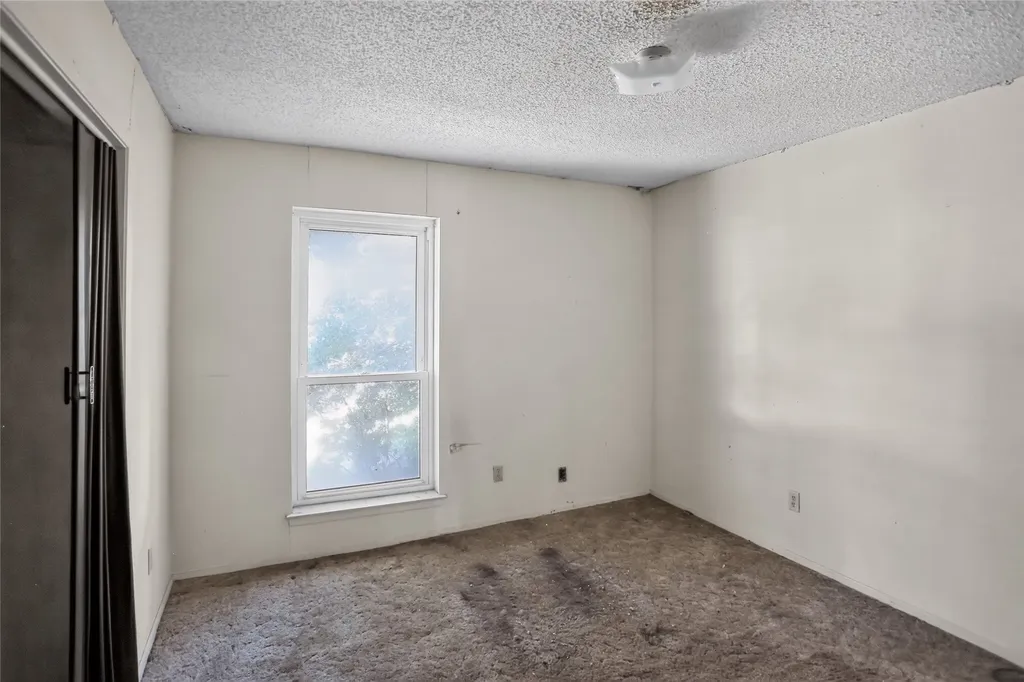 2108 Barton Drive Arlington TX 76010