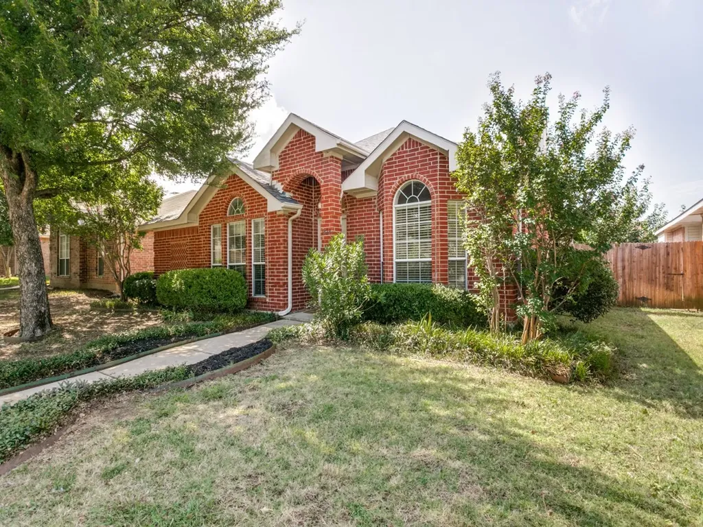 1428 Ross Drive Lewisville TX 75067