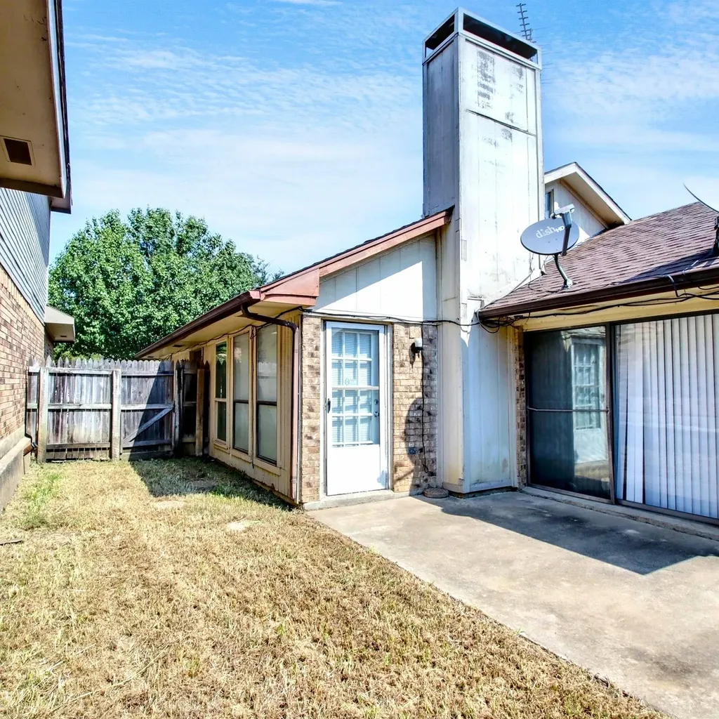 712 Via Miramonte Mesquite TX 75150