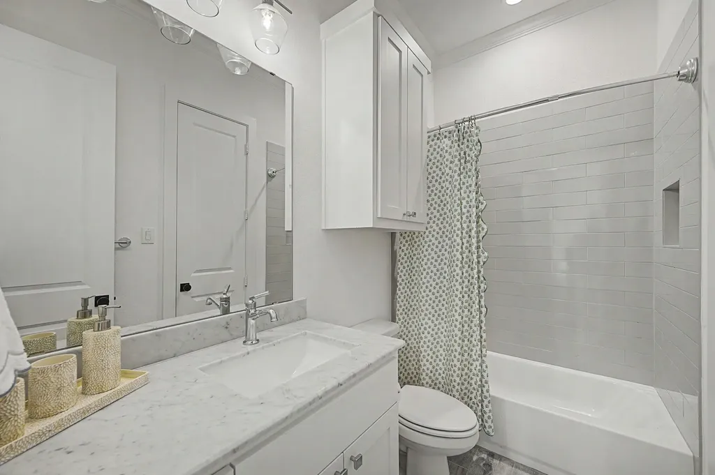 559 Coolair Drive Dallas TX 75218