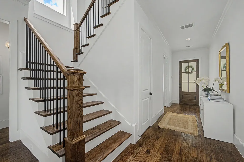 559 Coolair Drive Dallas TX 75218