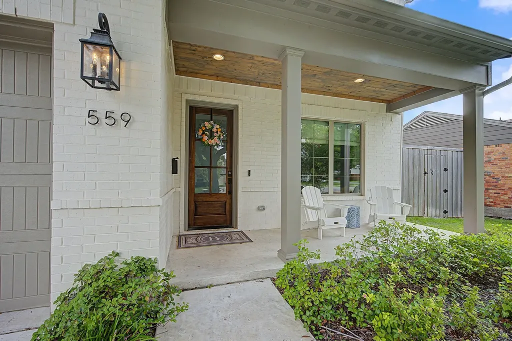 559 Coolair Drive Dallas TX 75218