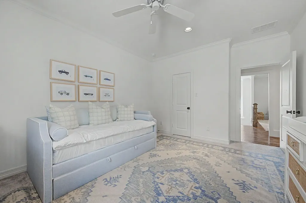 559 Coolair Drive Dallas TX 75218