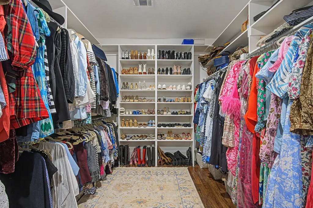559 Coolair Drive Dallas TX 75218