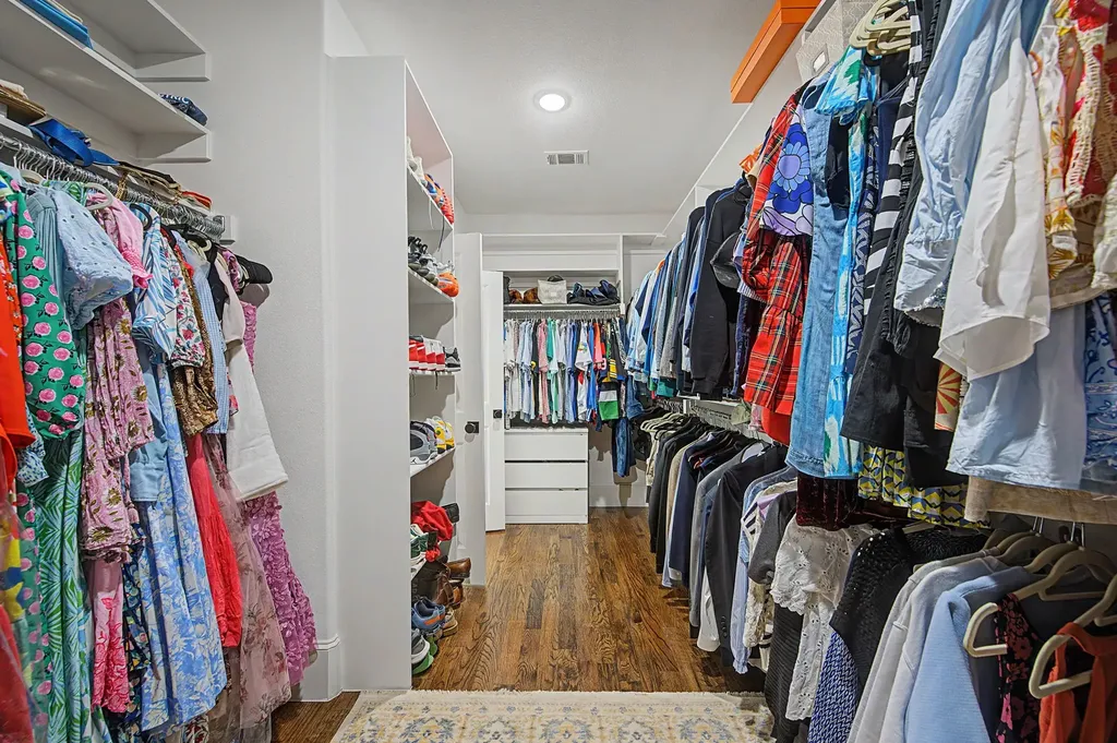 559 Coolair Drive Dallas TX 75218