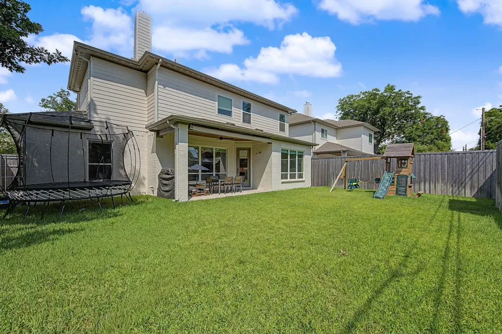 559 Coolair Drive Dallas TX 75218