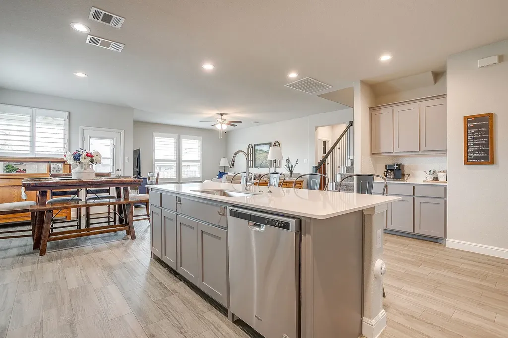 1201 Kerrville Lane Weatherford TX 76087