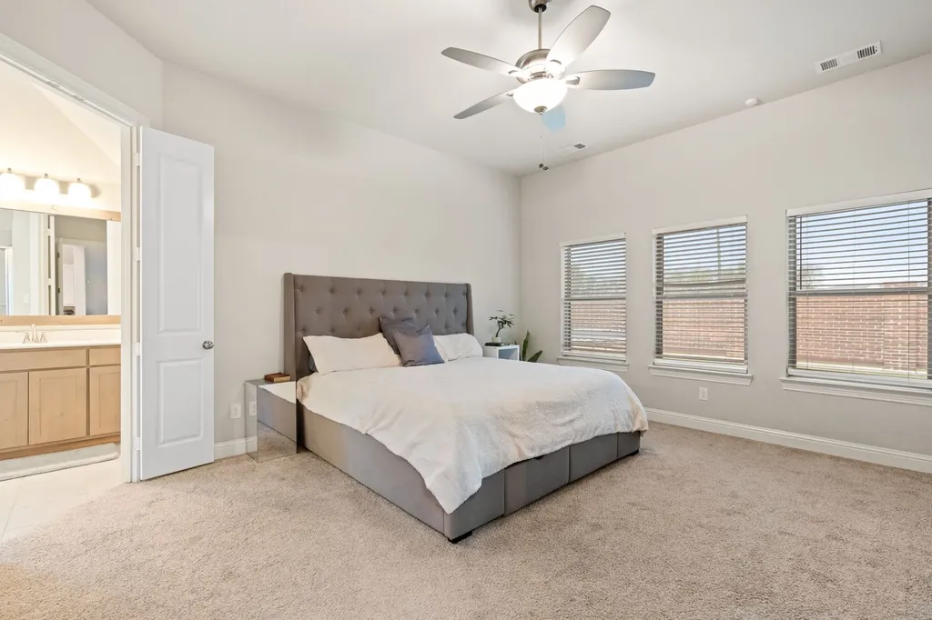 225 Lariat Trail Waxahachie TX 75165