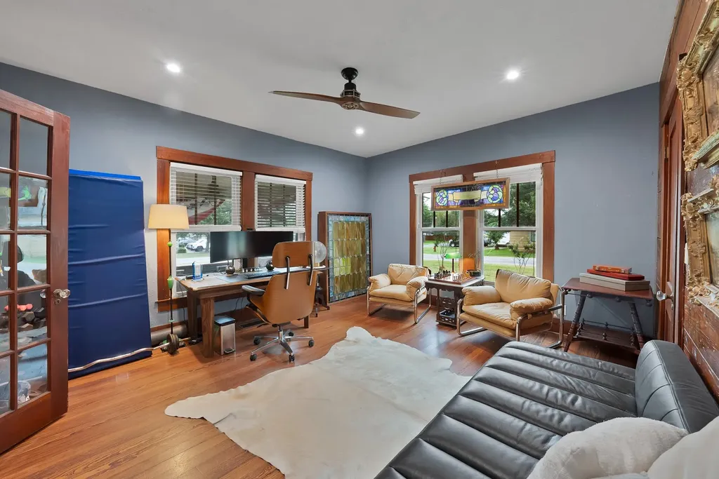 524 N Dallas Street Van Alstyne TX 75495