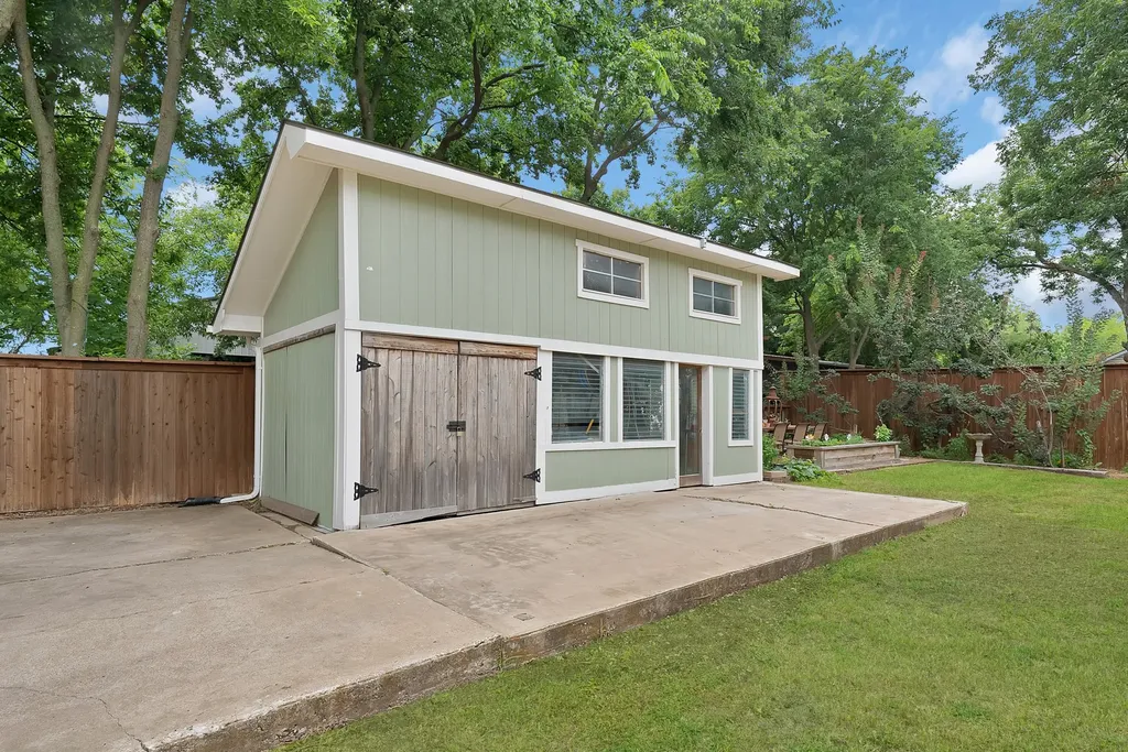 524 N Dallas Street Van Alstyne TX 75495