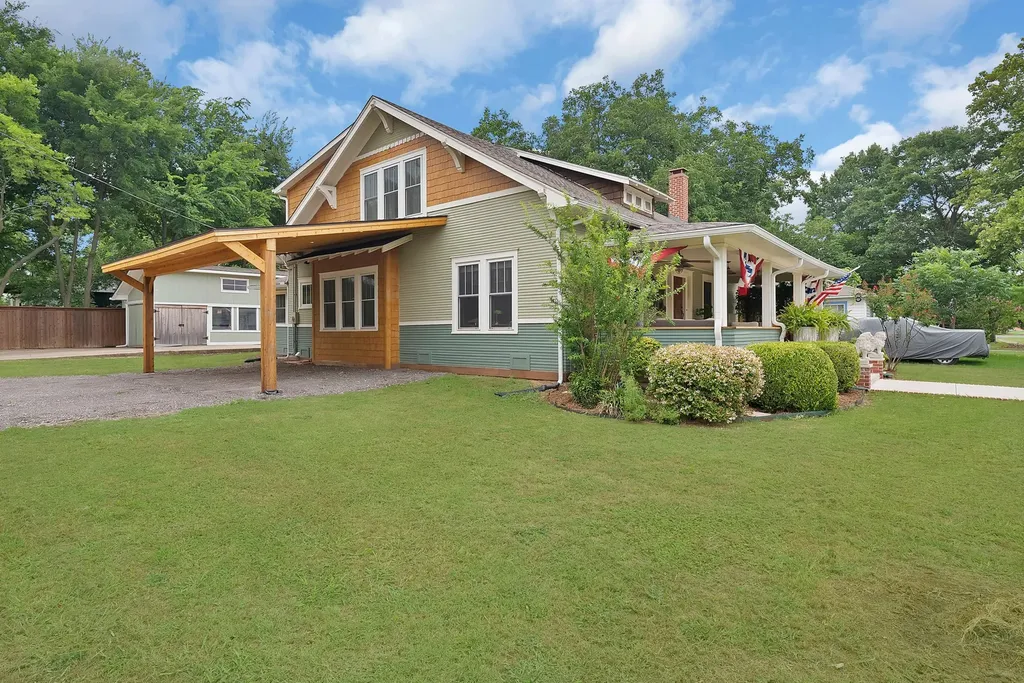 524 N Dallas Street Van Alstyne TX 75495