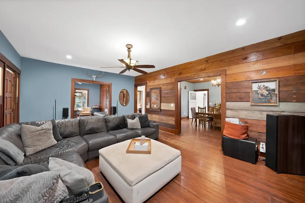 524 N Dallas Street Van Alstyne TX 75495
