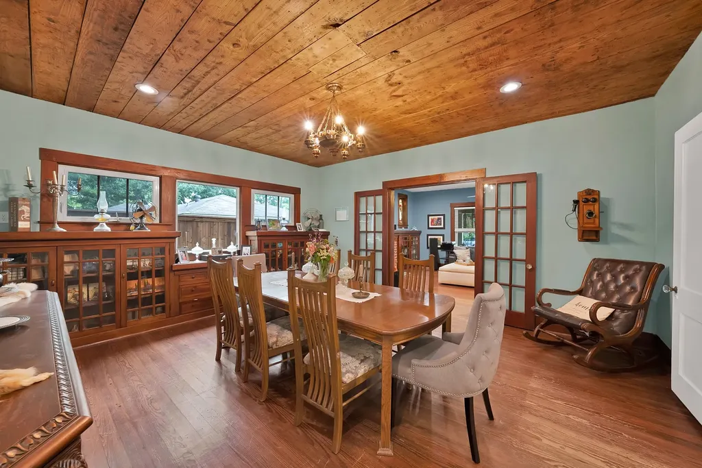 524 N Dallas Street Van Alstyne TX 75495