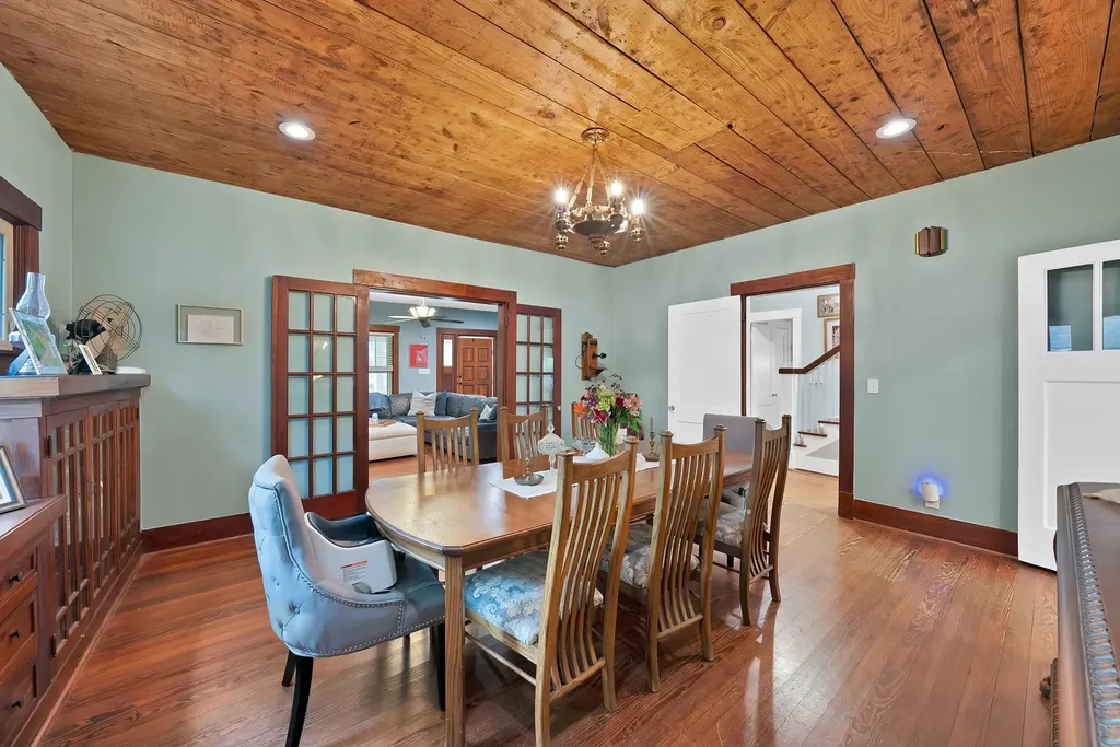 524 N Dallas Street Van Alstyne TX 75495