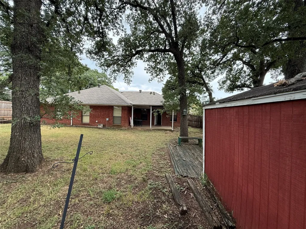 2123 Turf Club Drive Arlington TX 76017