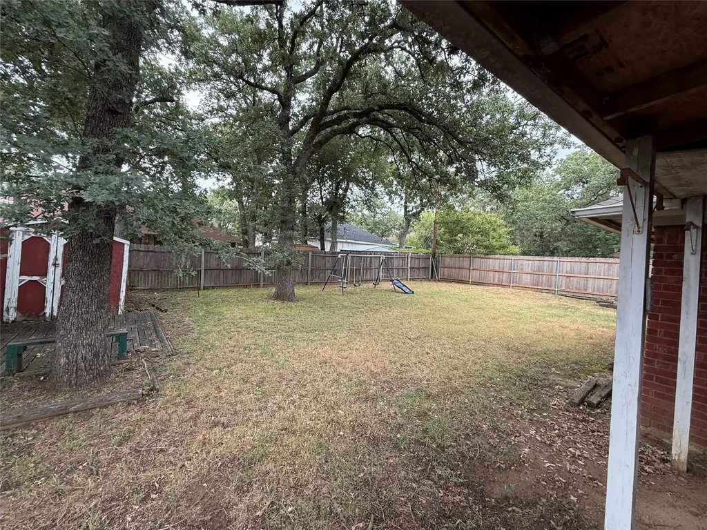 2123 Turf Club Drive Arlington TX 76017