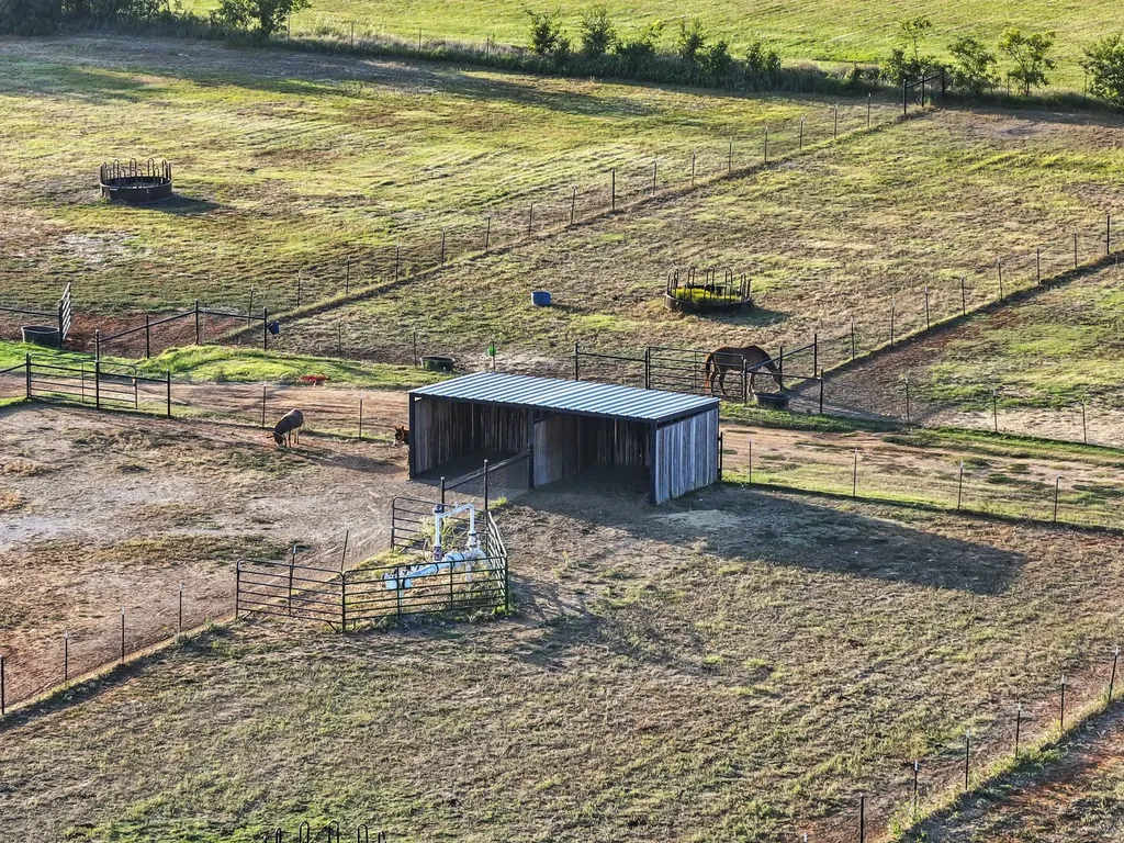 711 County Road 701 Cleburne TX 76031