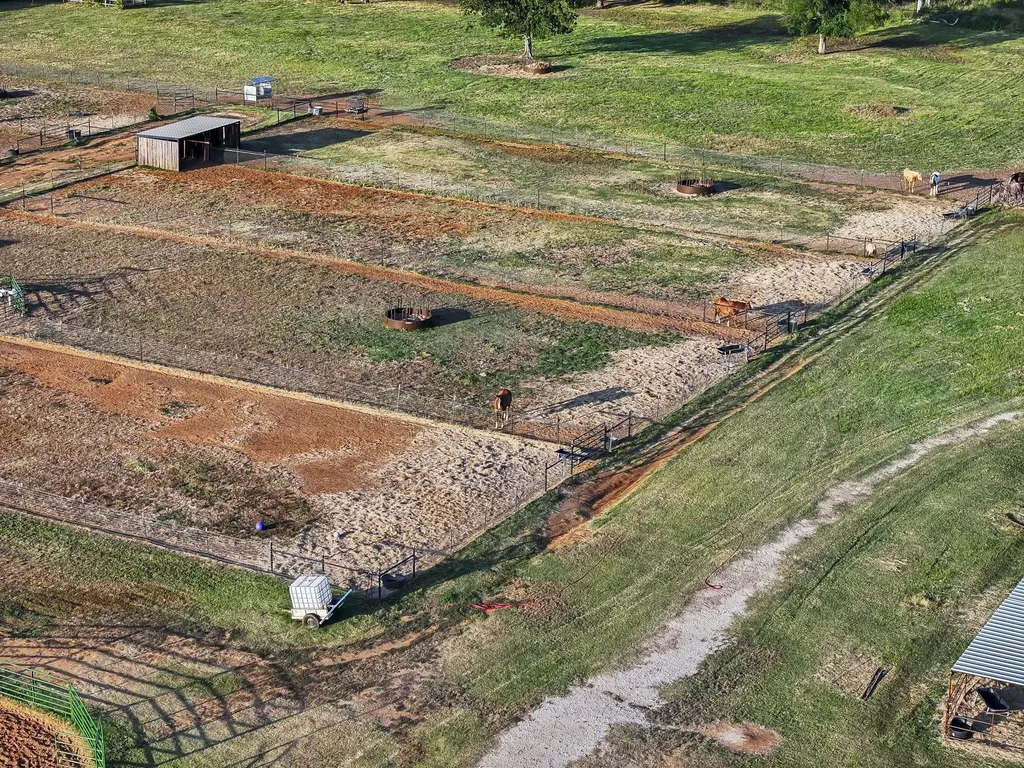 711 County Road 701 Cleburne TX 76031
