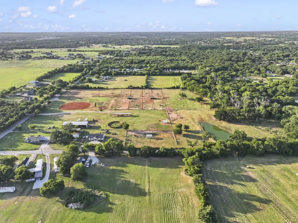 711 County Road 701 Cleburne TX 76031