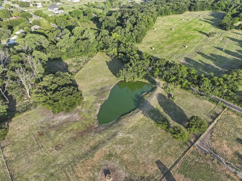711 County Road 701 Cleburne TX 76031