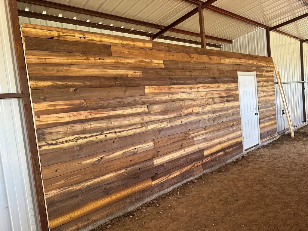 711 County Road 701 Cleburne TX 76031