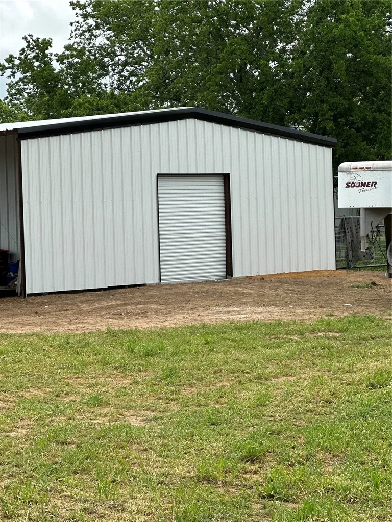 711 County Road 701 Cleburne TX 76031