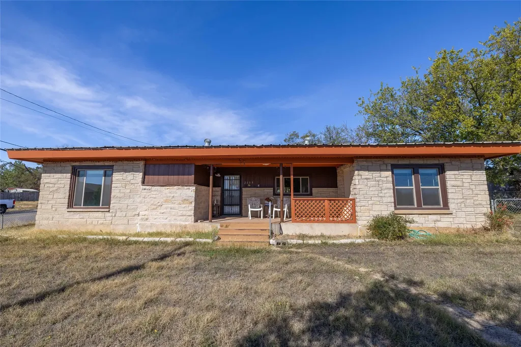 2609 Coggin Avenue Brownwood TX 76801