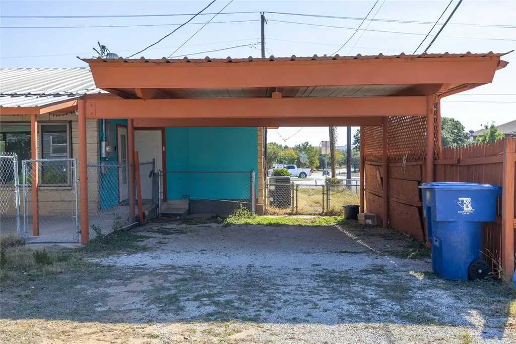 2609 Coggin Avenue Brownwood TX 76801