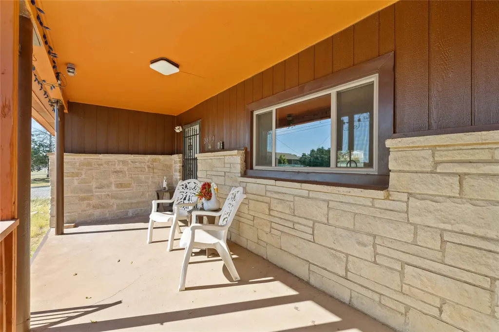 2609 Coggin Avenue Brownwood TX 76801