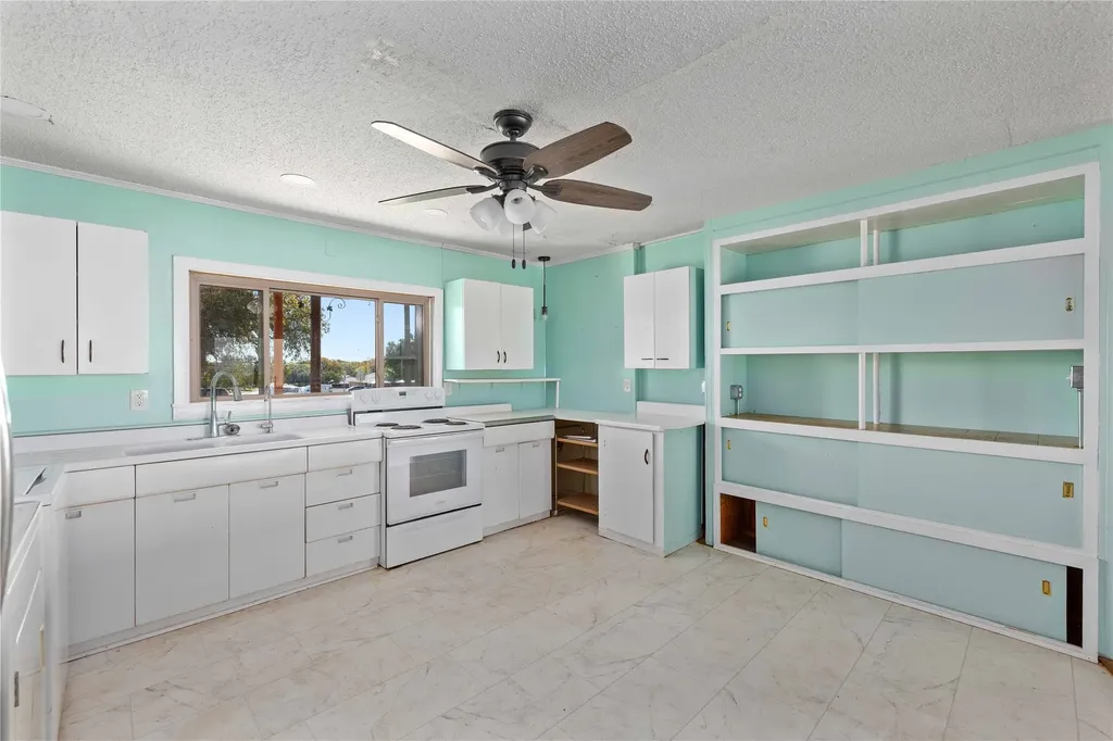 2609 Coggin Avenue Brownwood TX 76801