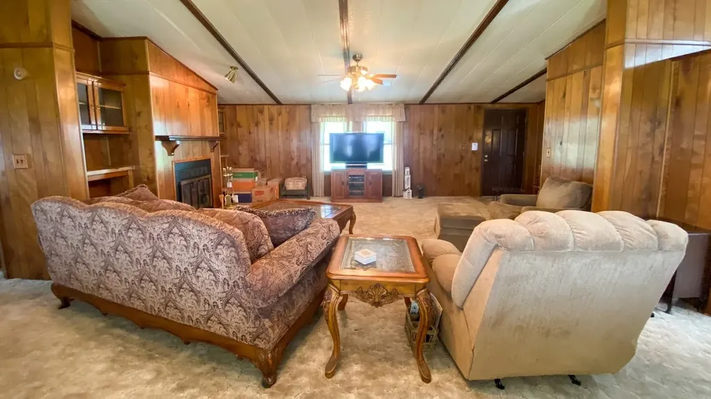 245 Private Road 4214 Decatur TX 76234