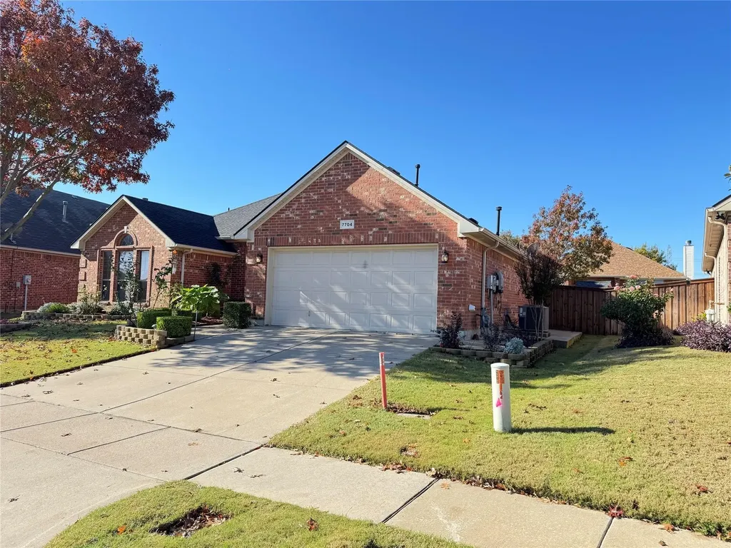 7704 Fallen Antler Place Arlington TX 76002